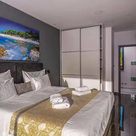 Eligo Mit 2 Whirlpools, Meerblick, Pool Und Fitnessraum Villa *