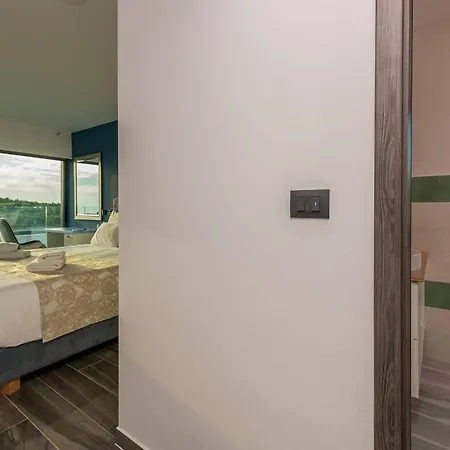 Eligo Mit 2 Whirlpools, Meerblick, Pool Und Fitnessraum Villa