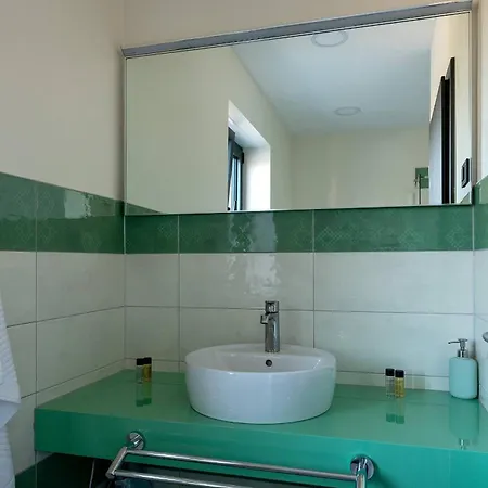 Eligo Mit 2 Whirlpools, Meerblick, Pool Und Fitnessraum Premantura