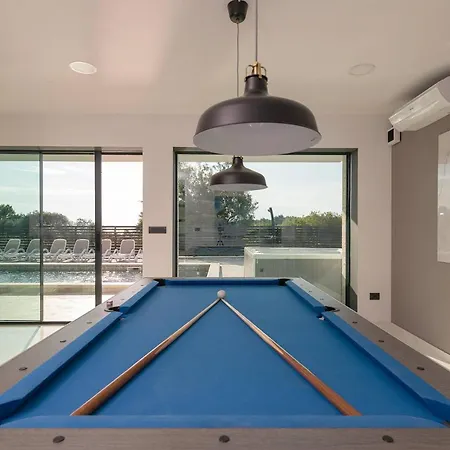 Villa Eligo Mit 2 Whirlpools, Meerblick, Pool Und Fitnessraum