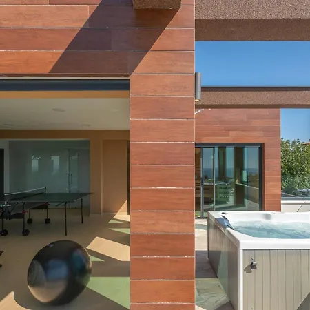 Eligo Mit 2 Whirlpools, Meerblick, Pool Und Fitnessraum Villa *