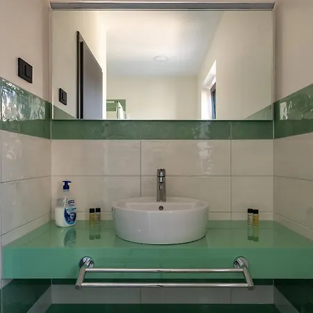 Villa Eligo Mit 2 Whirlpools, Meerblick, Pool Und Fitnessraum *