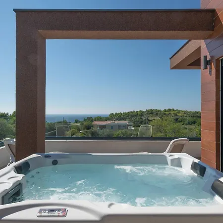 Eligo Mit 2 Whirlpools, Meerblick, Pool Und Fitnessraum Villa *