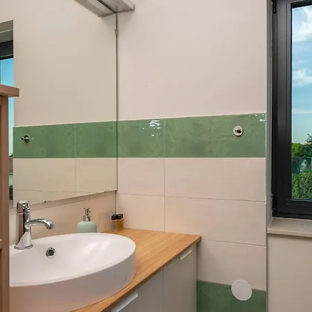 Eligo Mit 2 Whirlpools, Meerblick, Pool Und Fitnessraum