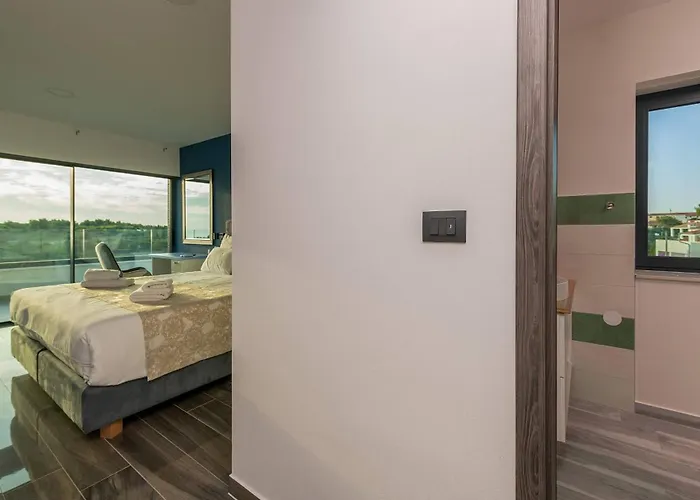Eligo Mit 2 Whirlpools, Meerblick, Pool Und Fitnessraum Villa