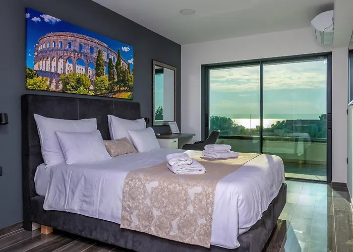 Villa Eligo Mit 2 Whirlpools, Meerblick, Pool Und Fitnessraum *