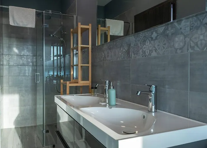 Villa Eligo Mit 2 Whirlpools, Meerblick, Pool Und Fitnessraum