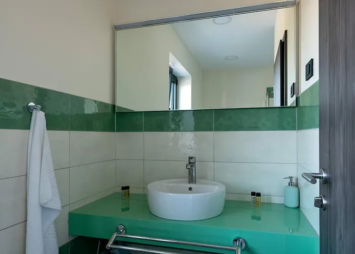Eligo Mit 2 Whirlpools, Meerblick, Pool Und Fitnessraum Premantura
